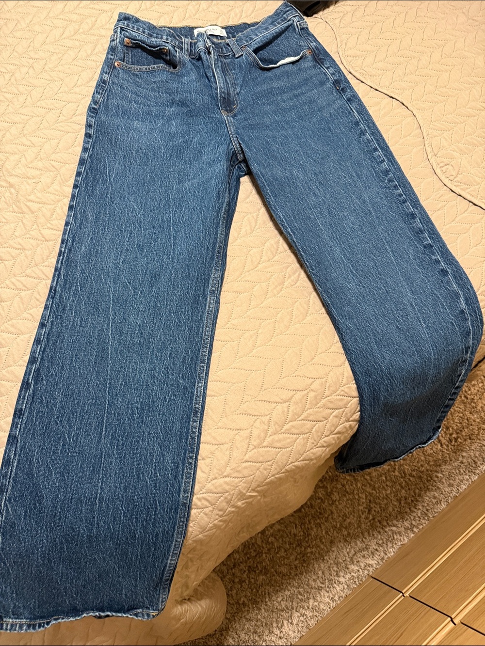 ABERCROMBIE HIGH RISE 90s RELAXED